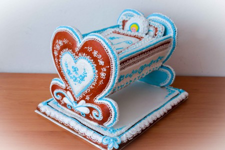 Kolíska vyrobená pre krst